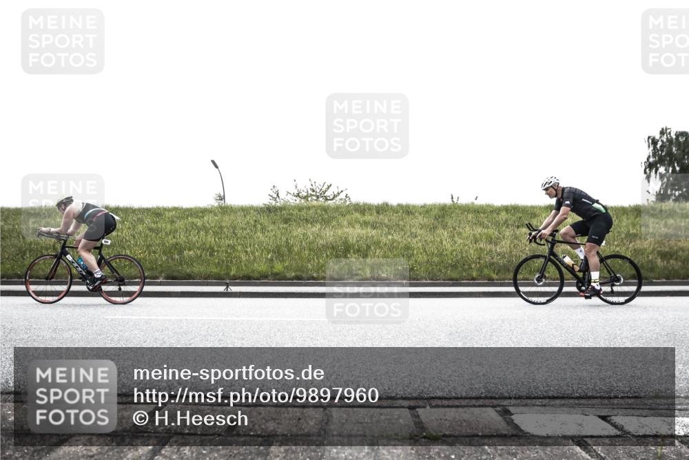 21.06.2026 - 29. Vierlanden-Triathlon H.Heesch http://msf.ph/oto/9897960 21.06.2026 11:02:09 Radfahren 190, 287, 565 meine-sportfotos.de