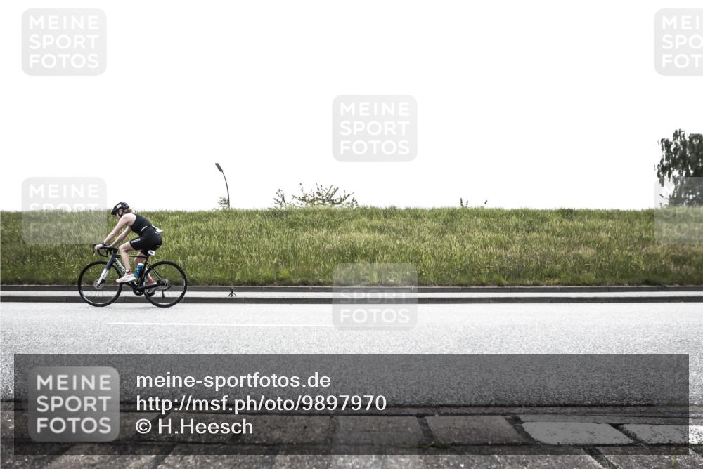 21.06.2026 - 29. Vierlanden-Triathlon H.Heesch http://msf.ph/oto/9897970 21.06.2026 11:02:29 Radfahren 22, 51, 97, 106, 123, 168, 293, 558 meine-sportfotos.de