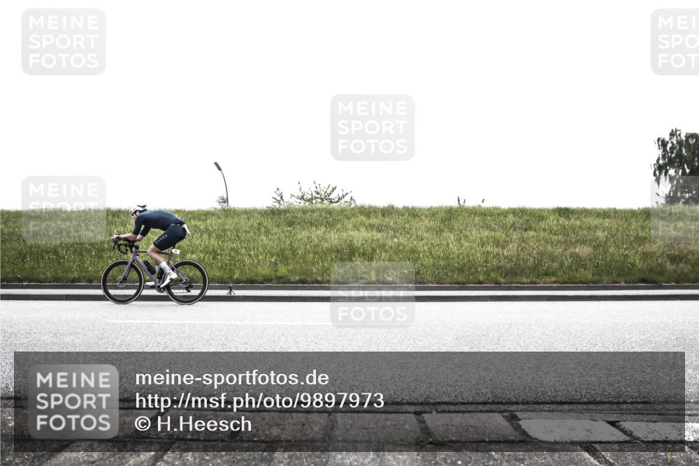 21.06.2026 - 29. Vierlanden-Triathlon H.Heesch http://msf.ph/oto/9897973 21.06.2026 11:02:34 Radfahren 6, 22, 51, 105, 106, 123, 279, 293, 302 meine-sportfotos.de