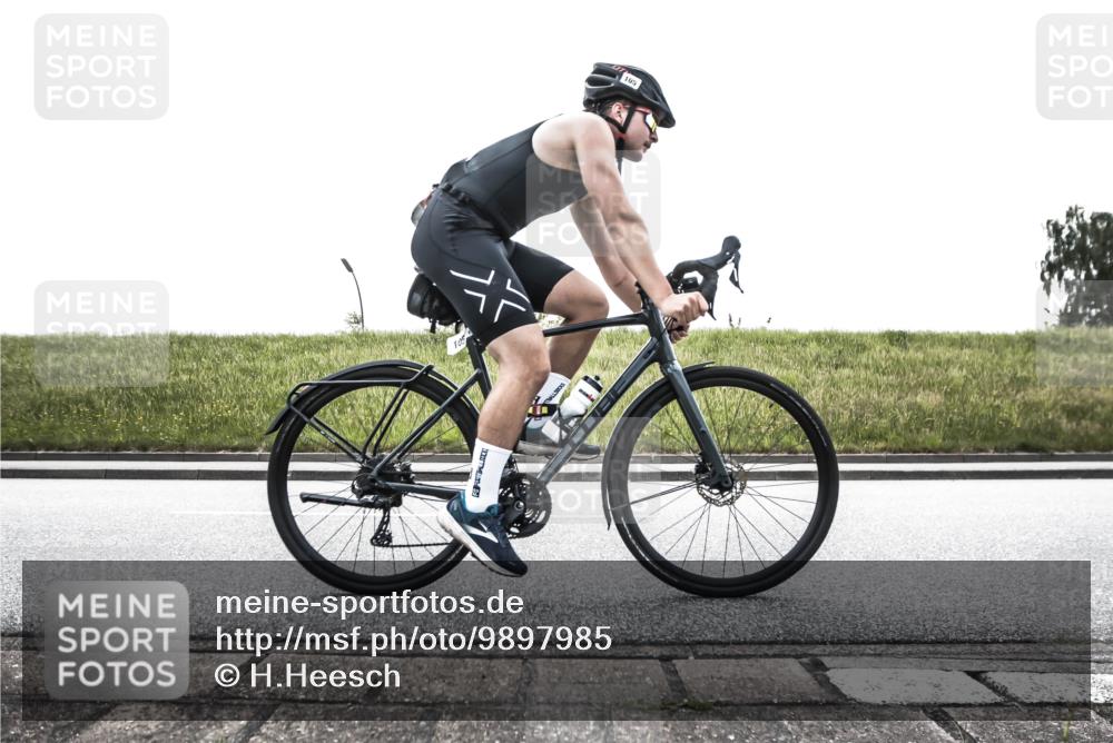 21.06.2026 - 29. Vierlanden-Triathlon H.Heesch http://msf.ph/oto/9897985 21.06.2026 11:02:39 Radfahren 6, 22, 105, 106, 115, 279, 294, 302, 524 meine-sportfotos.de