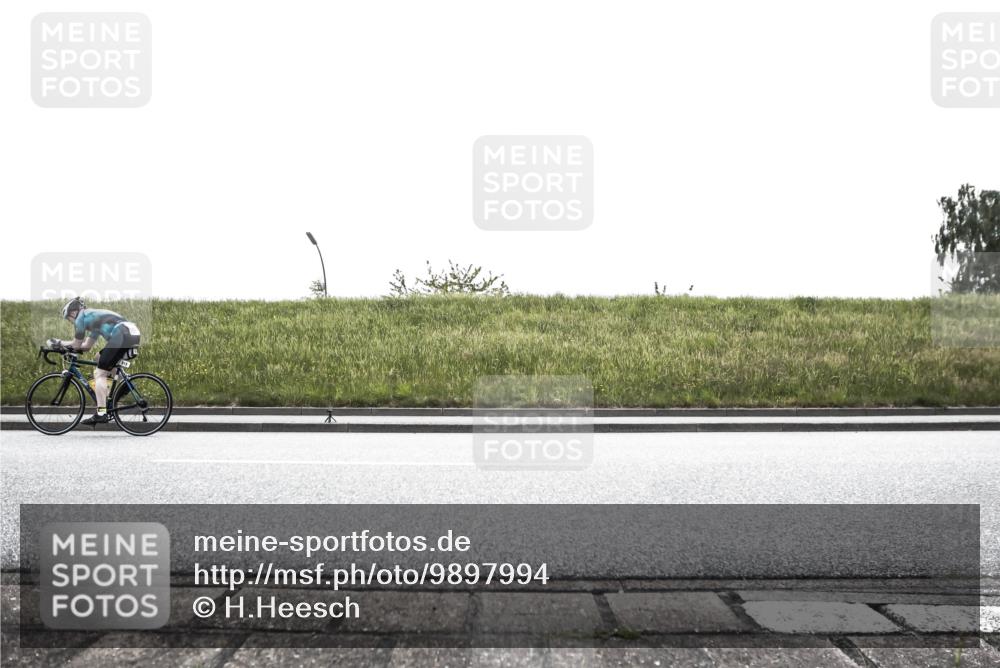 21.06.2026 - 29. Vierlanden-Triathlon H.Heesch http://msf.ph/oto/9897994 21.06.2026 11:02:56 Radfahren 4, 10, 99, 114, 197, 213, 567, 686 meine-sportfotos.de