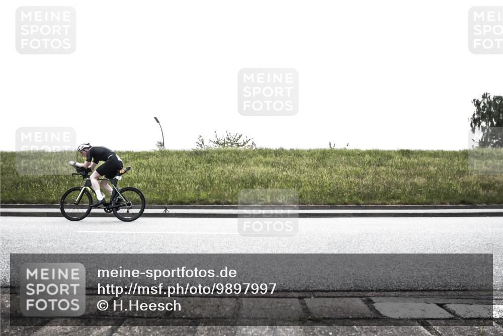 21.06.2026 - 29. Vierlanden-Triathlon H.Heesch http://msf.ph/oto/9897997 21.06.2026 11:02:59 Radfahren 4, 8, 10, 99, 114, 116, 186, 197, 567 meine-sportfotos.de