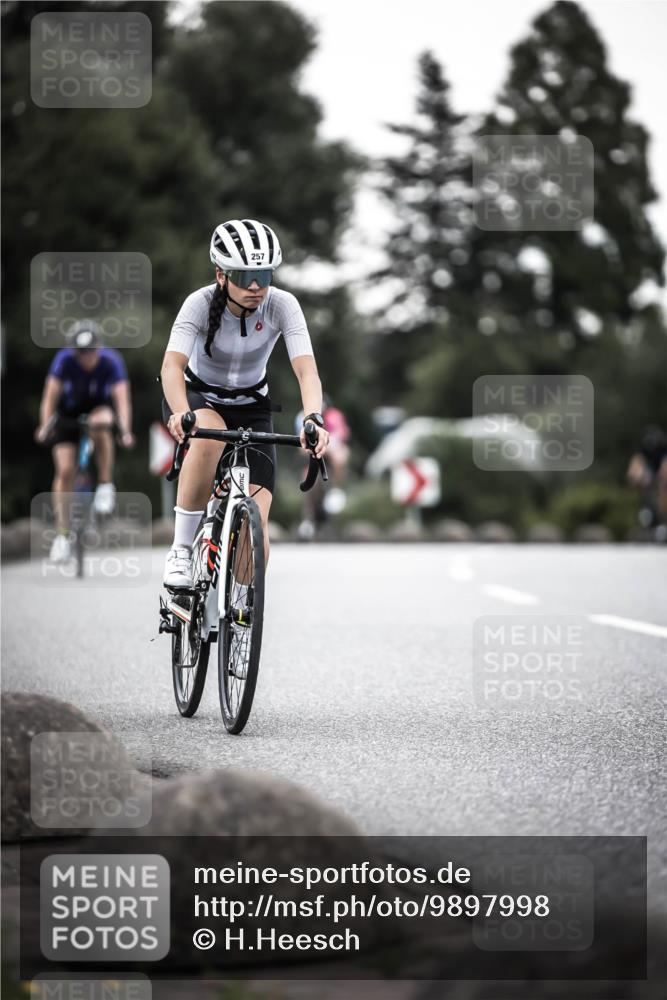 21.06.2026 - 29. Vierlanden-Triathlon H.Heesch http://msf.ph/oto/9897998 21.06.2026 10:03:57 Radfahren 35, 142, 161, 181, 238, 257, 271, 337, 362 meine-sportfotos.de