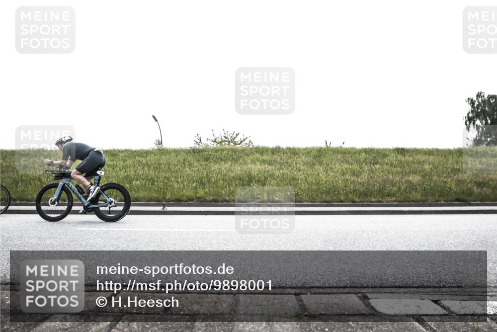 21.06.2026 - 29. Vierlanden-Triathlon H.Heesch http://msf.ph/oto/9898001 21.06.2026 11:03:02 Radfahren 4, 8, 99, 116, 186, 197, 567 meine-sportfotos.de