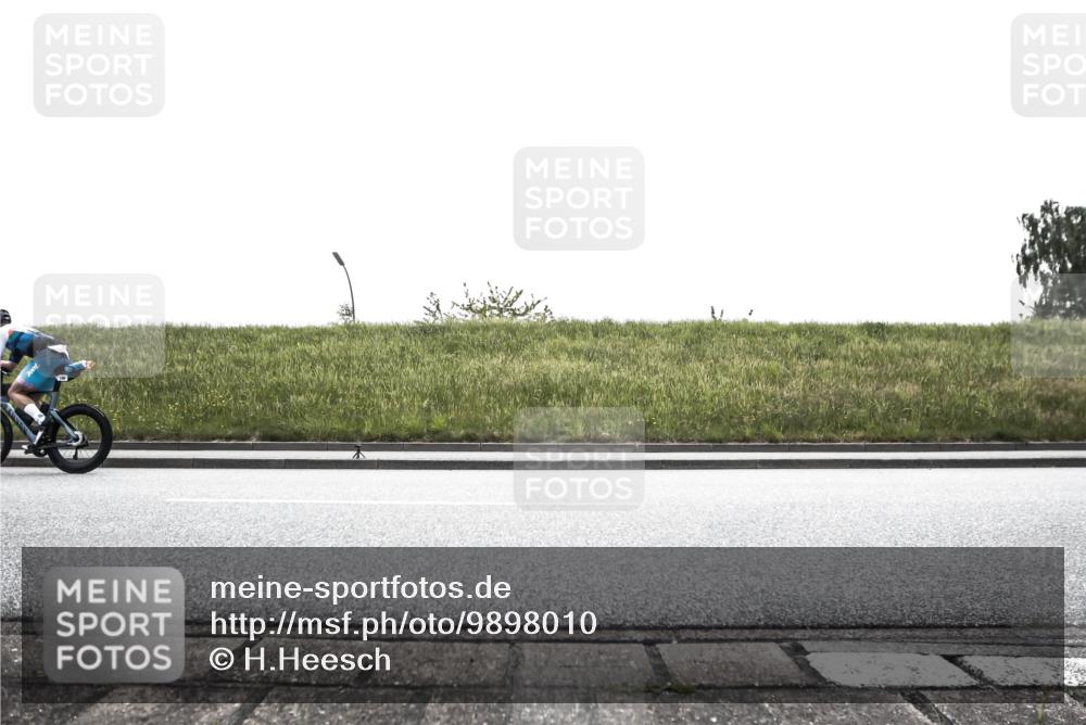 21.06.2026 - 29. Vierlanden-Triathlon H.Heesch http://msf.ph/oto/9898010 21.06.2026 11:03:09 Radfahren 8, 78, 116, 183, 186, 753 meine-sportfotos.de