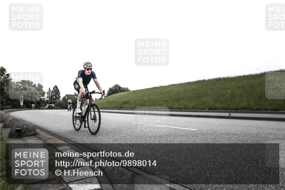 21.06.2026 - 29. Vierlanden-Triathlon H.Heesch http://msf.ph/oto/9898014 21.06.2026 09:38:24 Radfahren 140, 172, 288, 289 meine-sportfotos.de