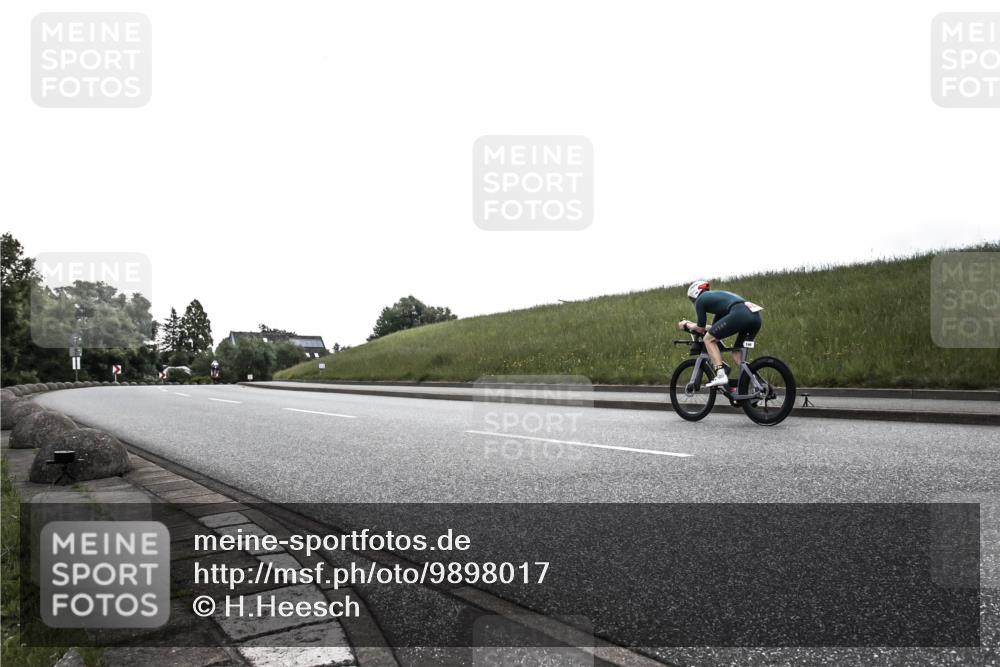 21.06.2026 - 29. Vierlanden-Triathlon H.Heesch http://msf.ph/oto/9898017 21.06.2026 09:38:27 Radfahren 114, 172, 288, 289 meine-sportfotos.de