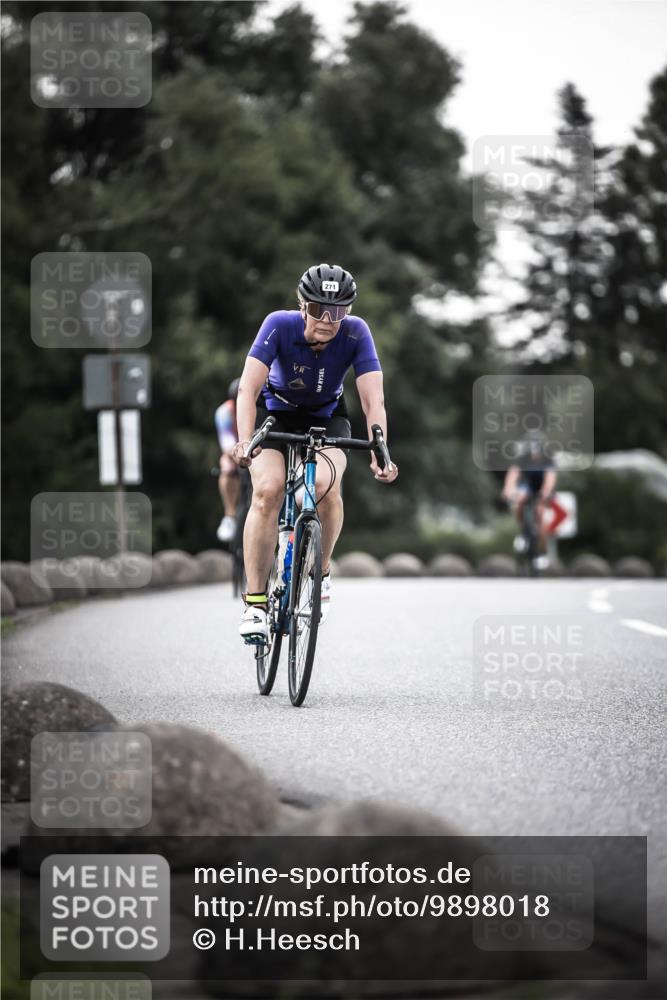 21.06.2026 - 29. Vierlanden-Triathlon H.Heesch http://msf.ph/oto/9898018 21.06.2026 10:03:59 Radfahren 142, 151, 161, 181, 257, 271, 337 meine-sportfotos.de
