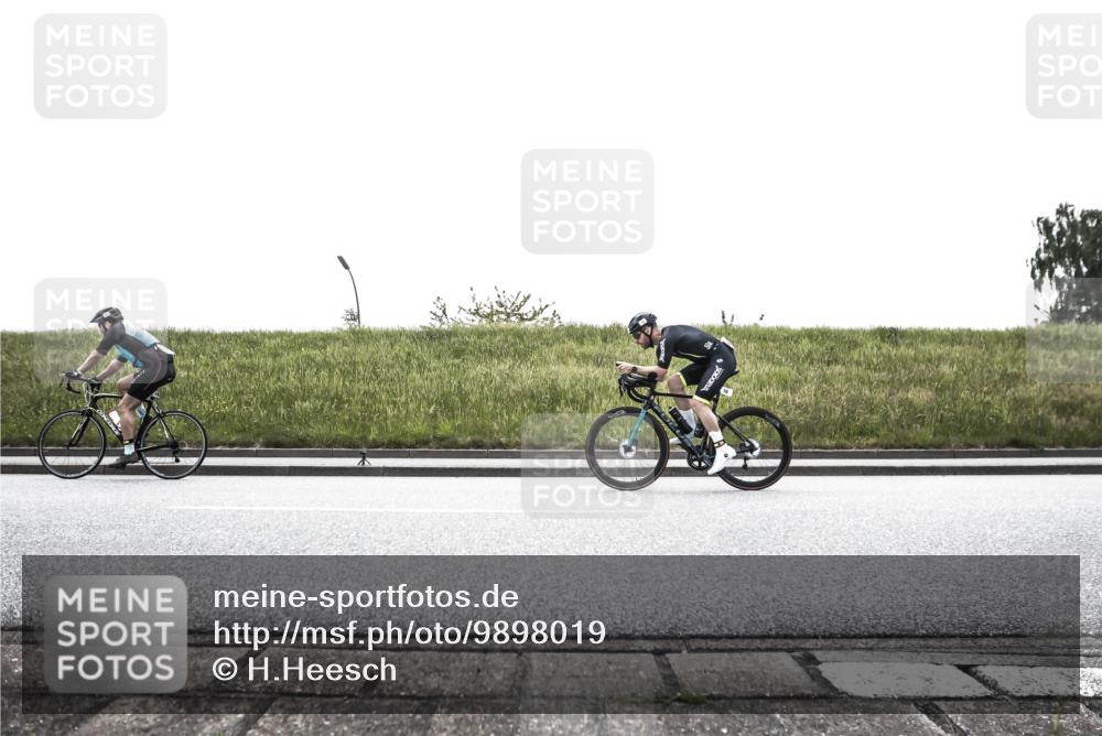 21.06.2026 - 29. Vierlanden-Triathlon H.Heesch http://msf.ph/oto/9898019 21.06.2026 11:03:19 Radfahren 35, 78, 183, 366, 497, 637, 657, 753 meine-sportfotos.de
