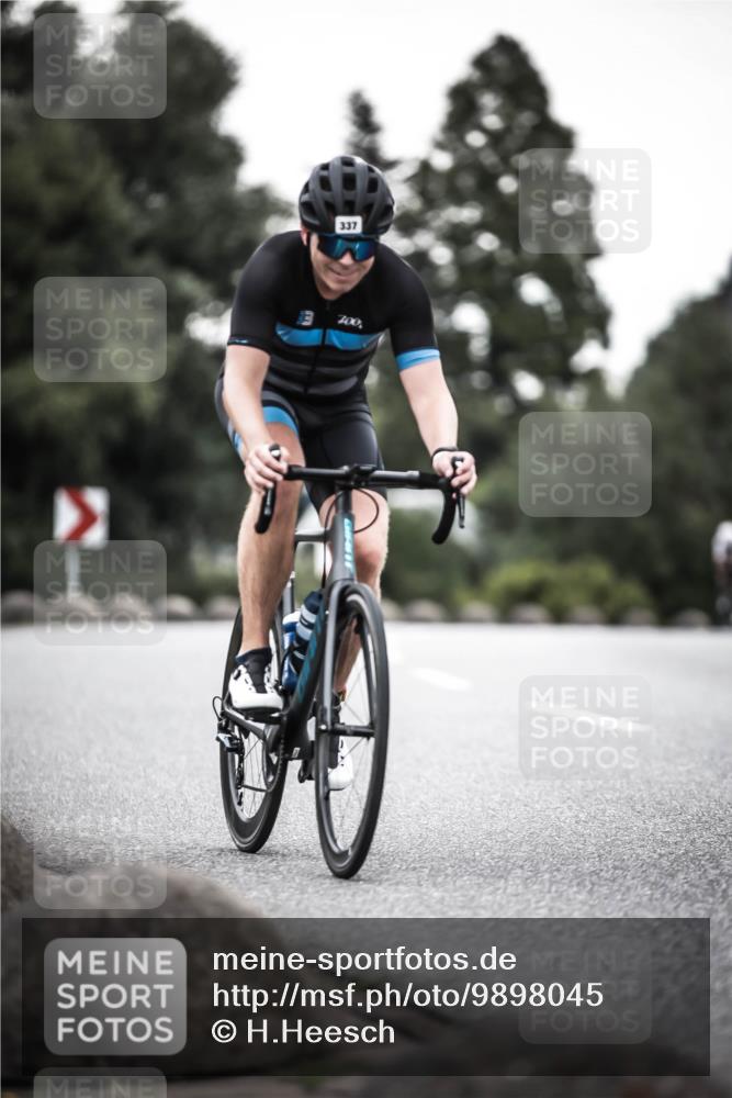 21.06.2026 - 29. Vierlanden-Triathlon H.Heesch http://msf.ph/oto/9898045 21.06.2026 10:04:05 Radfahren 142, 151, 154, 181, 337 meine-sportfotos.de