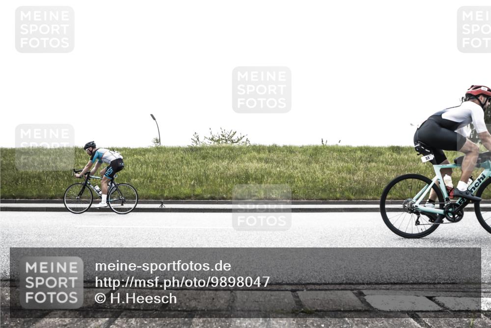21.06.2026 - 29. Vierlanden-Triathlon H.Heesch http://msf.ph/oto/9898047 21.06.2026 11:03:57 Radfahren 33, 52, 175, 268 meine-sportfotos.de