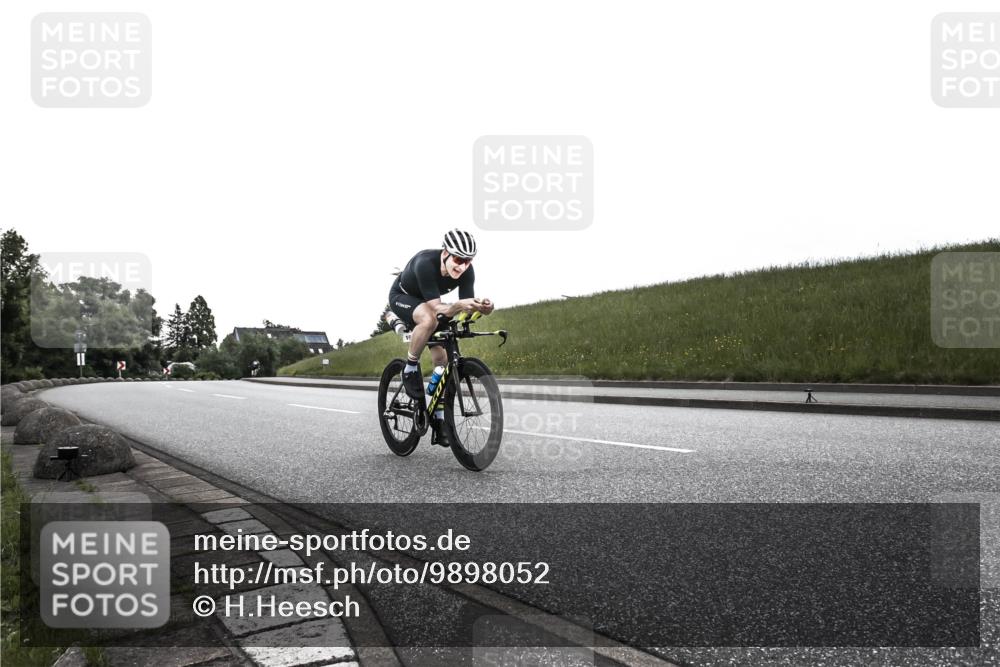 21.06.2026 - 29. Vierlanden-Triathlon H.Heesch http://msf.ph/oto/9898052 21.06.2026 09:42:04 Radfahren 191, 244, 1354 meine-sportfotos.de
