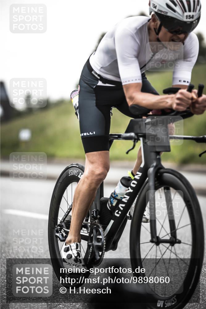 21.06.2026 - 29. Vierlanden-Triathlon H.Heesch http://msf.ph/oto/9898060 21.06.2026 10:04:14 Radfahren 90, 154, 180, 260, 324 meine-sportfotos.de
