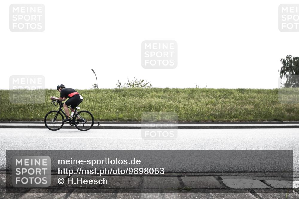 21.06.2026 - 29. Vierlanden-Triathlon H.Heesch http://msf.ph/oto/9898063 21.06.2026 11:04:21 Radfahren 61, 93, 580 meine-sportfotos.de