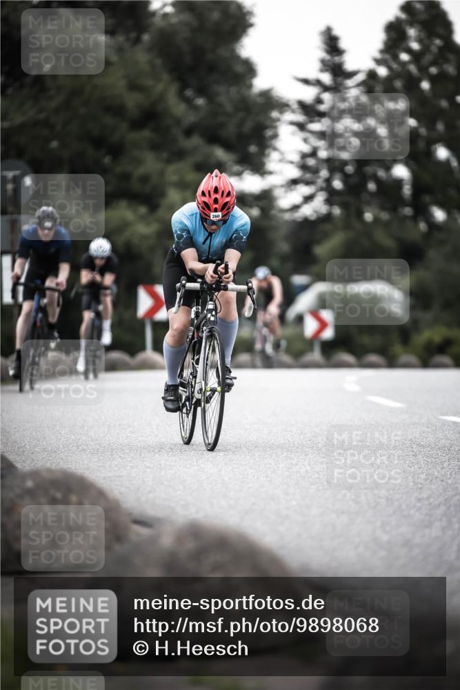 21.06.2026 - 29. Vierlanden-Triathlon H.Heesch http://msf.ph/oto/9898068 21.06.2026 10:04:18 Radfahren 75, 90, 260, 324, 350, 379 meine-sportfotos.de