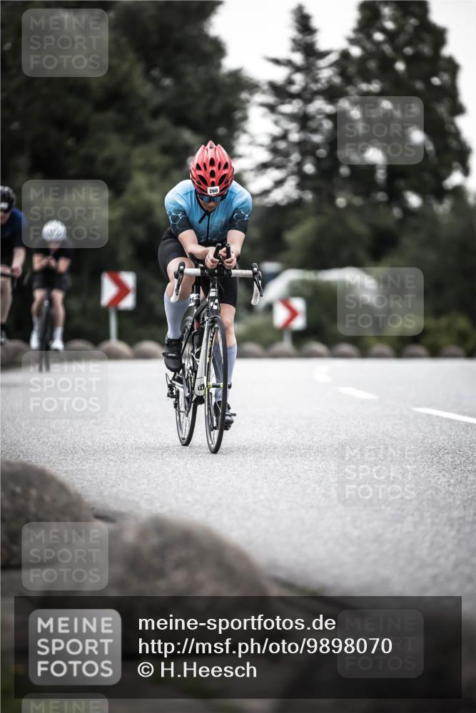 21.06.2026 - 29. Vierlanden-Triathlon H.Heesch http://msf.ph/oto/9898070 21.06.2026 10:04:19 Radfahren 75, 90, 260, 324, 350, 379 meine-sportfotos.de