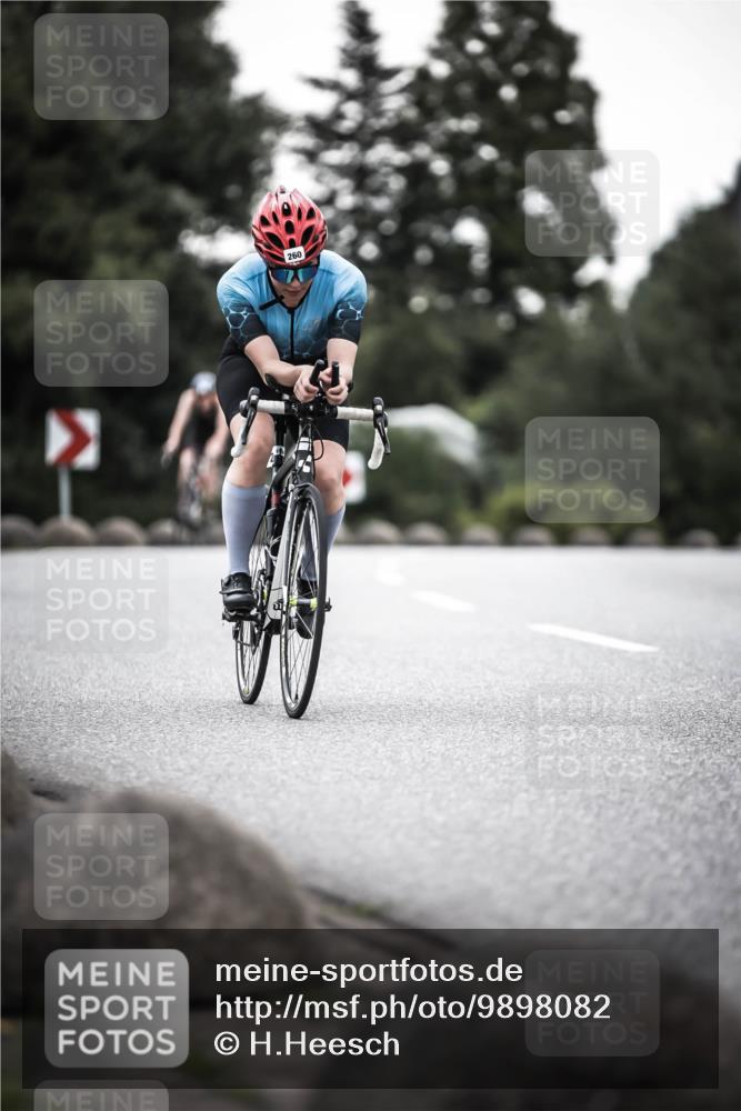 21.06.2026 - 29. Vierlanden-Triathlon H.Heesch http://msf.ph/oto/9898082 21.06.2026 10:04:19 Radfahren 75, 90, 260, 324, 350, 379 meine-sportfotos.de