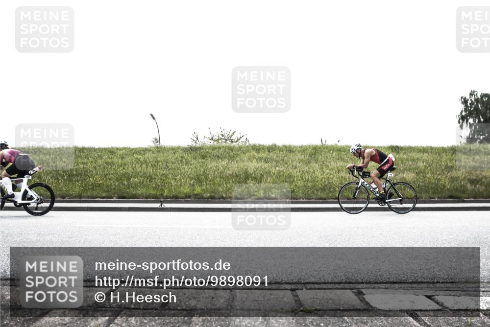 21.06.2026 - 29. Vierlanden-Triathlon H.Heesch http://msf.ph/oto/9898091 21.06.2026 11:04:45 Radfahren 98, 178, 223, 291, 586, 654, 1357 meine-sportfotos.de