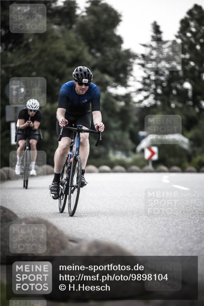 21.06.2026 - 29. Vierlanden-Triathlon H.Heesch http://msf.ph/oto/9898104 21.06.2026 10:04:20 Radfahren 75, 90, 260, 324, 350, 379 meine-sportfotos.de