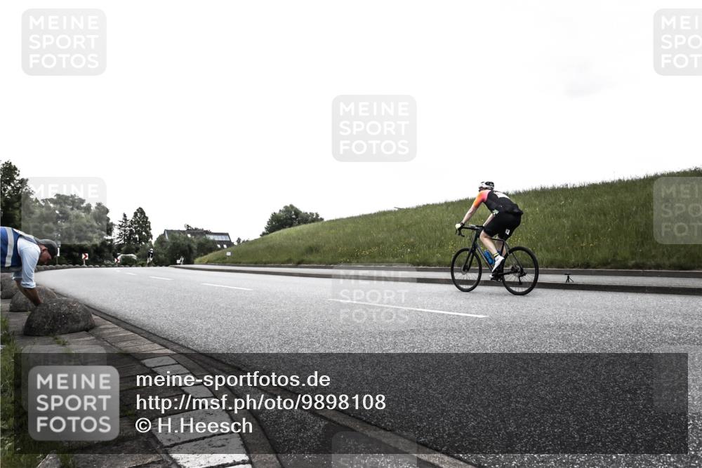 21.06.2026 - 29. Vierlanden-Triathlon H.Heesch http://msf.ph/oto/9898108 21.06.2026 09:47:20 Radfahren  meine-sportfotos.de