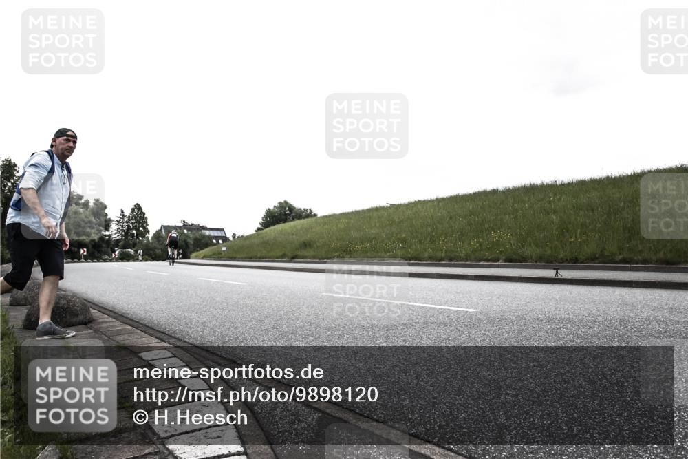 21.06.2026 - 29. Vierlanden-Triathlon H.Heesch http://msf.ph/oto/9898120 21.06.2026 09:47:23 Radfahren  meine-sportfotos.de