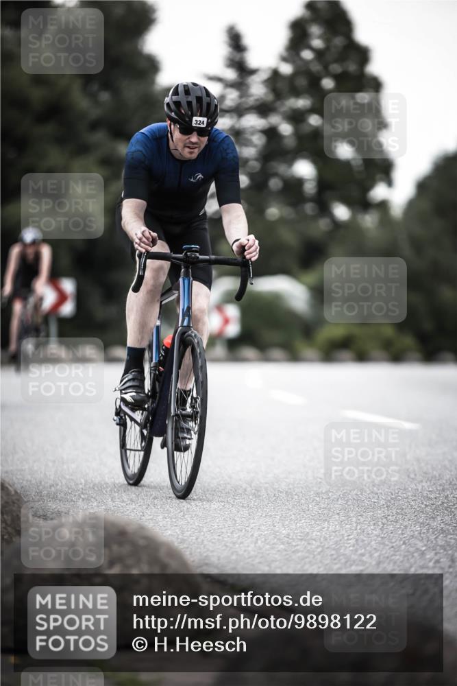 21.06.2026 - 29. Vierlanden-Triathlon H.Heesch http://msf.ph/oto/9898122 21.06.2026 10:04:20 Radfahren 75, 90, 260, 324, 350, 379 meine-sportfotos.de