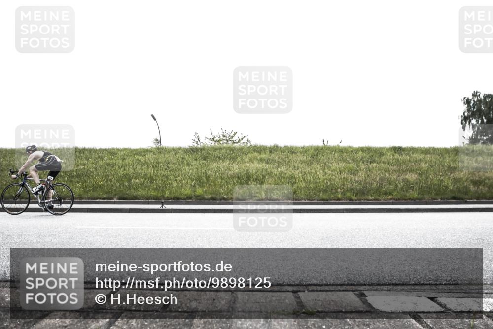 21.06.2026 - 29. Vierlanden-Triathlon H.Heesch http://msf.ph/oto/9898125 21.06.2026 11:05:19 Radfahren 204, 278, 533, 605 meine-sportfotos.de
