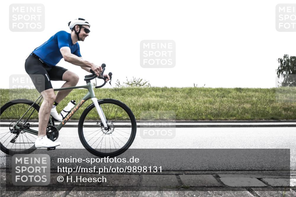 21.06.2026 - 29. Vierlanden-Triathlon H.Heesch http://msf.ph/oto/9898131 21.06.2026 11:05:36 Radfahren 574, 719, 742 meine-sportfotos.de
