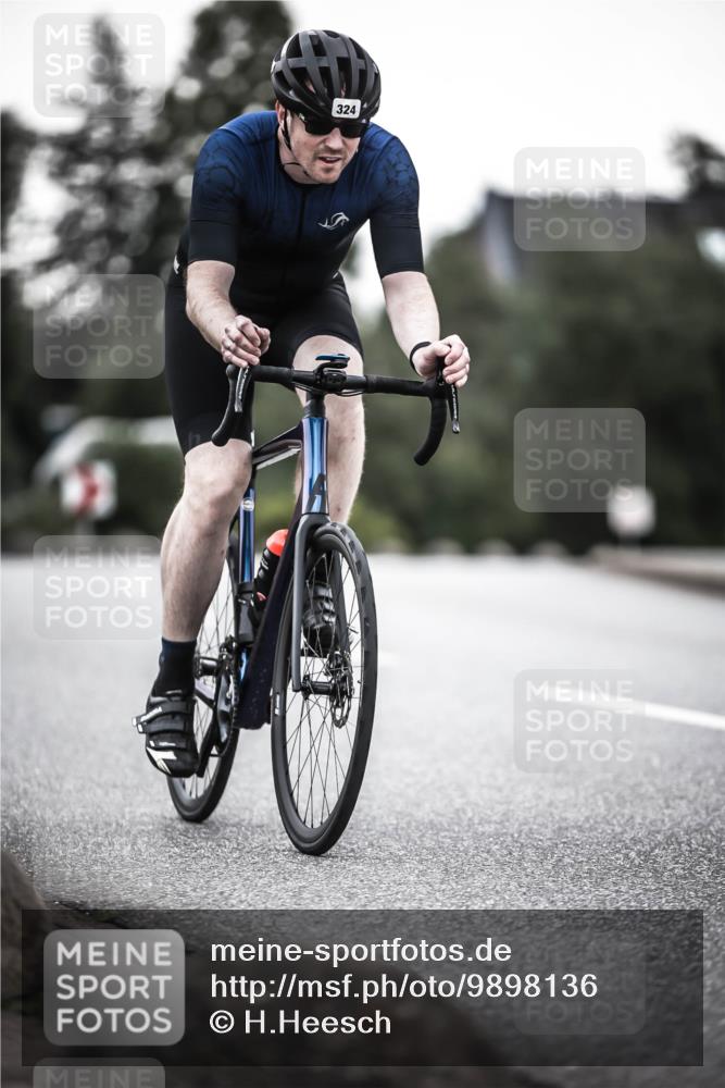 21.06.2026 - 29. Vierlanden-Triathlon H.Heesch http://msf.ph/oto/9898136 21.06.2026 10:04:21 Radfahren 44, 75, 90, 260, 324, 350, 379 meine-sportfotos.de