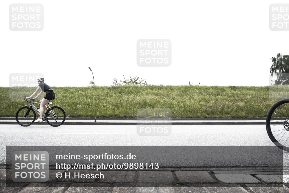 21.06.2026 - 29. Vierlanden-Triathlon H.Heesch http://msf.ph/oto/9898143 21.06.2026 11:05:59 Radfahren 133, 176, 505, 512, 666, 726 meine-sportfotos.de