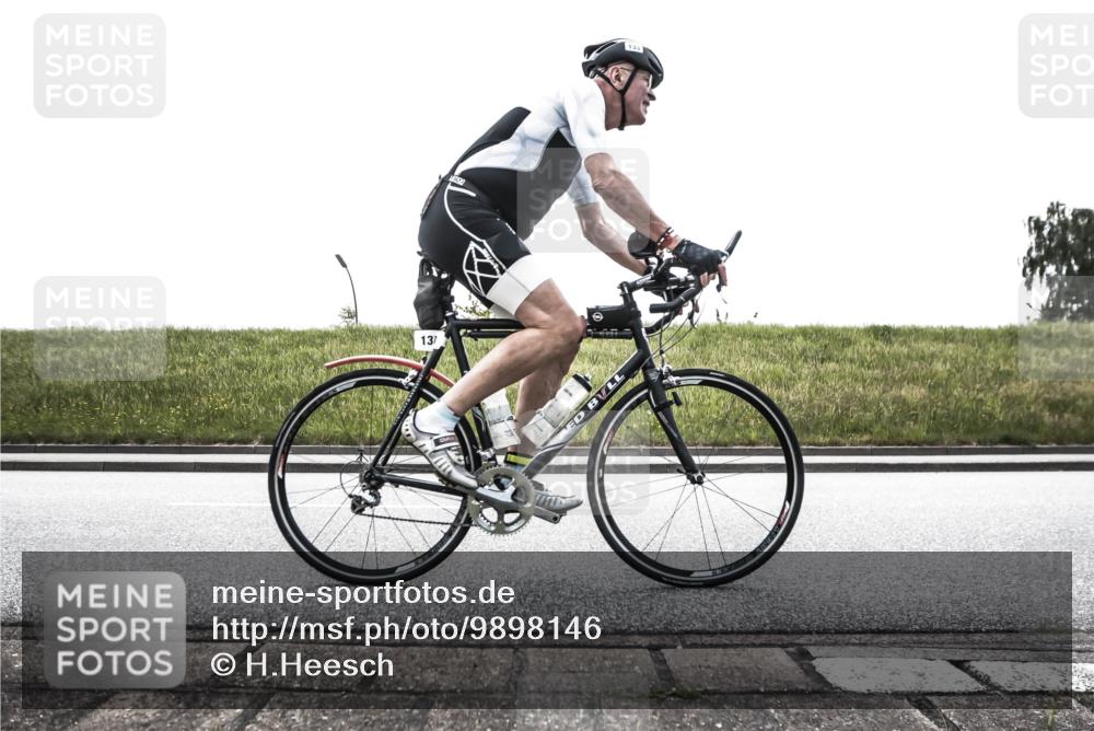 21.06.2026 - 29. Vierlanden-Triathlon H.Heesch http://msf.ph/oto/9898146 21.06.2026 11:06:01 Radfahren 133, 505, 666, 701, 726 meine-sportfotos.de