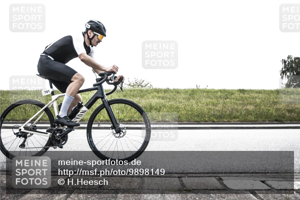 21.06.2026 - 29. Vierlanden-Triathlon H.Heesch http://msf.ph/oto/9898149 21.06.2026 11:06:06 Radfahren 58, 133, 505, 701 meine-sportfotos.de