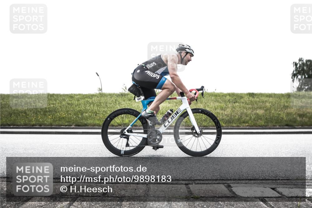 21.06.2026 - 29. Vierlanden-Triathlon H.Heesch http://msf.ph/oto/9898183 21.06.2026 11:06:45 Radfahren 650, 674, 689, 691 meine-sportfotos.de