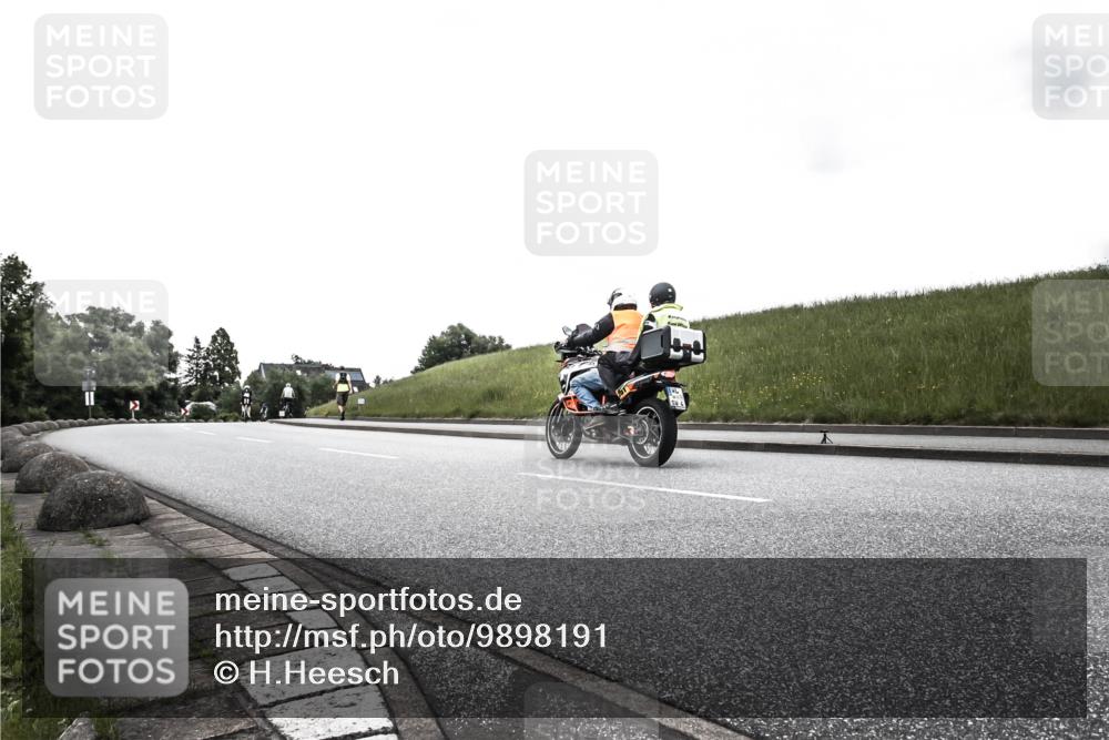 21.06.2026 - 29. Vierlanden-Triathlon H.Heesch http://msf.ph/oto/9898191 21.06.2026 09:48:52 Radfahren 138, 207 meine-sportfotos.de