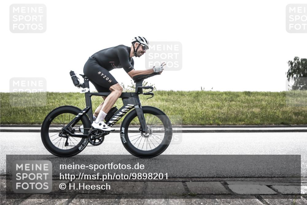 21.06.2026 - 29. Vierlanden-Triathlon H.Heesch http://msf.ph/oto/9898201 21.06.2026 11:07:11 Radfahren 165, 298, 634, 661 meine-sportfotos.de