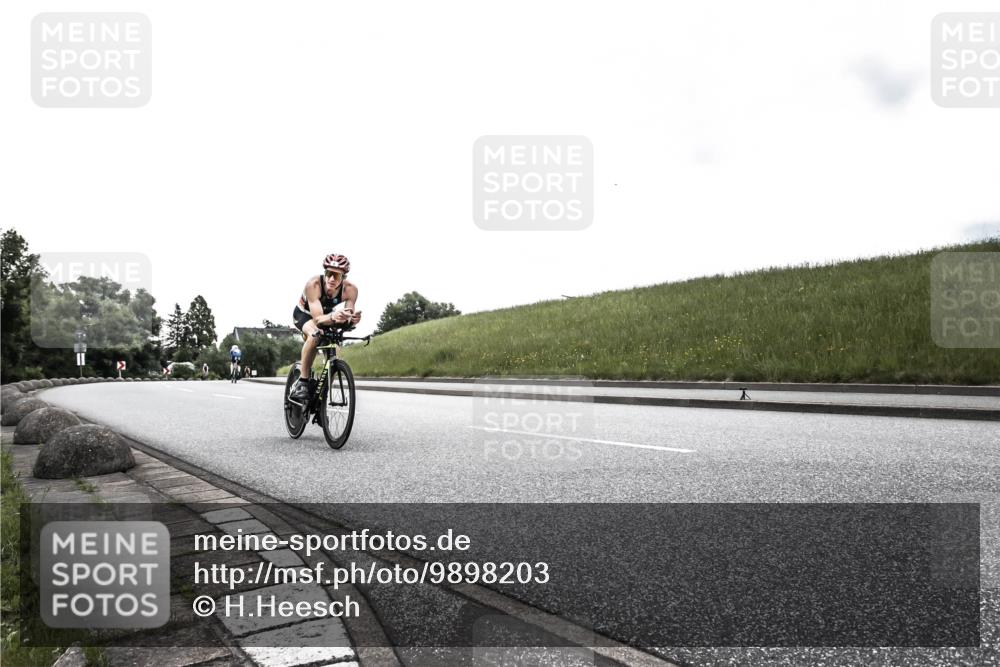 21.06.2026 - 29. Vierlanden-Triathlon H.Heesch http://msf.ph/oto/9898203 21.06.2026 09:49:50 Radfahren 8, 46, 64, 272 meine-sportfotos.de