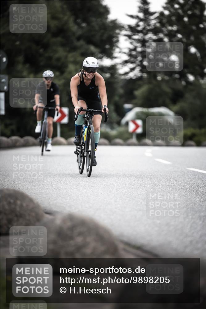 21.06.2026 - 29. Vierlanden-Triathlon H.Heesch http://msf.ph/oto/9898205 21.06.2026 10:04:37 Radfahren 47, 235, 389 meine-sportfotos.de
