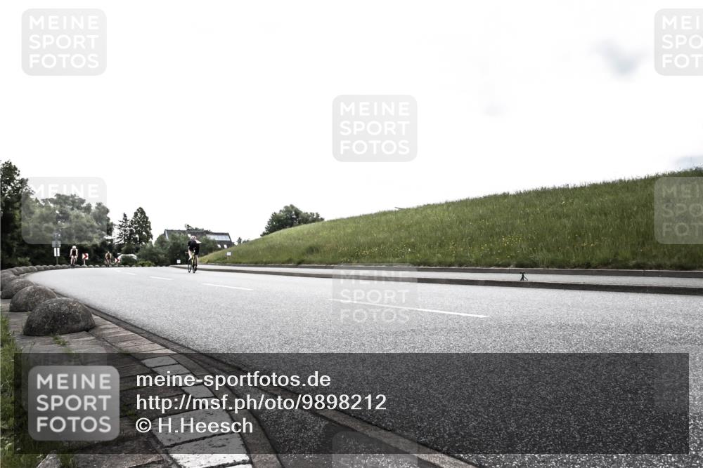 21.06.2026 - 29. Vierlanden-Triathlon H.Heesch http://msf.ph/oto/9898212 21.06.2026 09:49:54 Radfahren 46, 217 meine-sportfotos.de