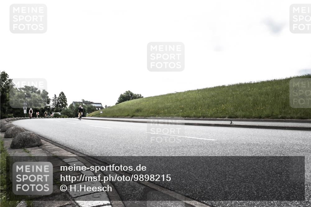 21.06.2026 - 29. Vierlanden-Triathlon H.Heesch http://msf.ph/oto/9898215 21.06.2026 09:49:55 Radfahren 46, 217, 229 meine-sportfotos.de