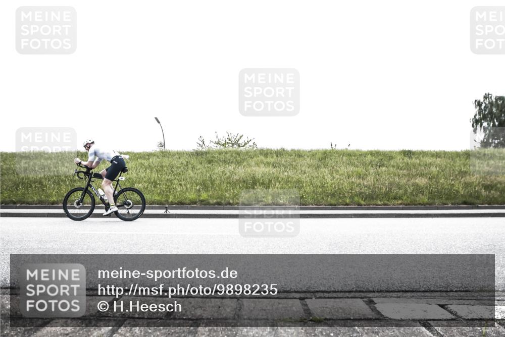 21.06.2026 - 29. Vierlanden-Triathlon H.Heesch http://msf.ph/oto/9898235 21.06.2026 11:08:23 Radfahren 68, 159 meine-sportfotos.de