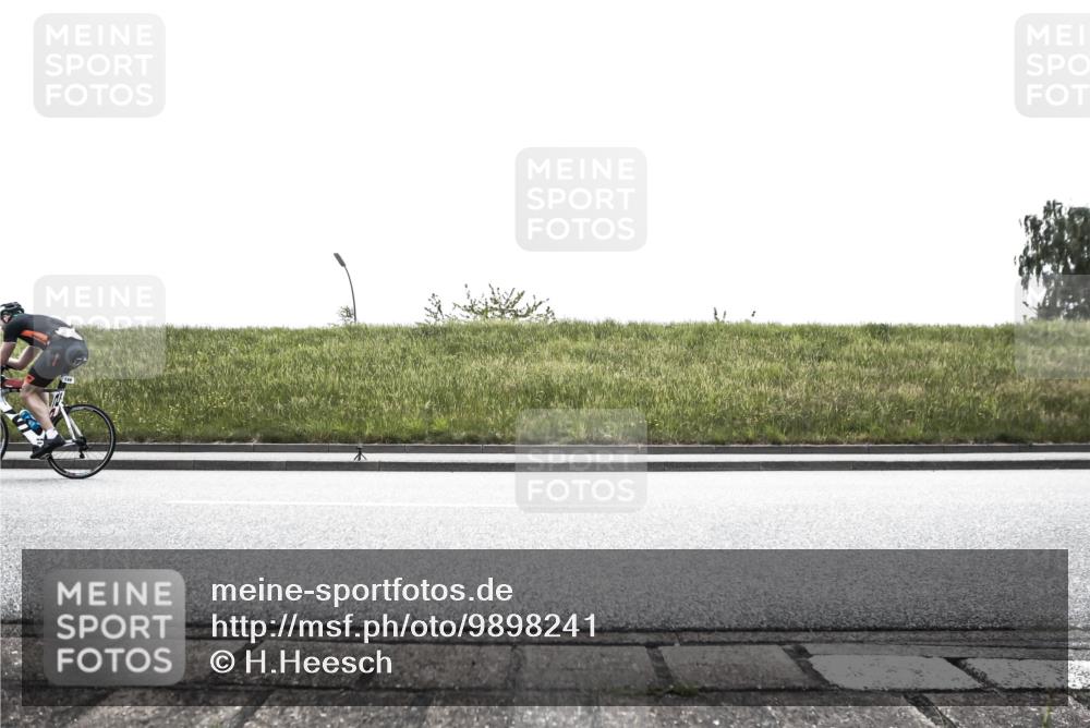 21.06.2026 - 29. Vierlanden-Triathlon H.Heesch http://msf.ph/oto/9898241 21.06.2026 11:08:35 Radfahren 159, 239, 541, 712 meine-sportfotos.de