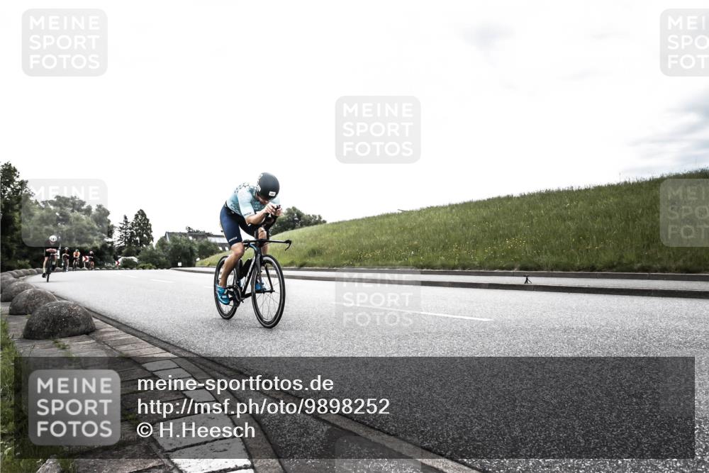 21.06.2026 - 29. Vierlanden-Triathlon H.Heesch http://msf.ph/oto/9898252 21.06.2026 09:52:31 Radfahren 16, 63, 77, 107, 192 meine-sportfotos.de