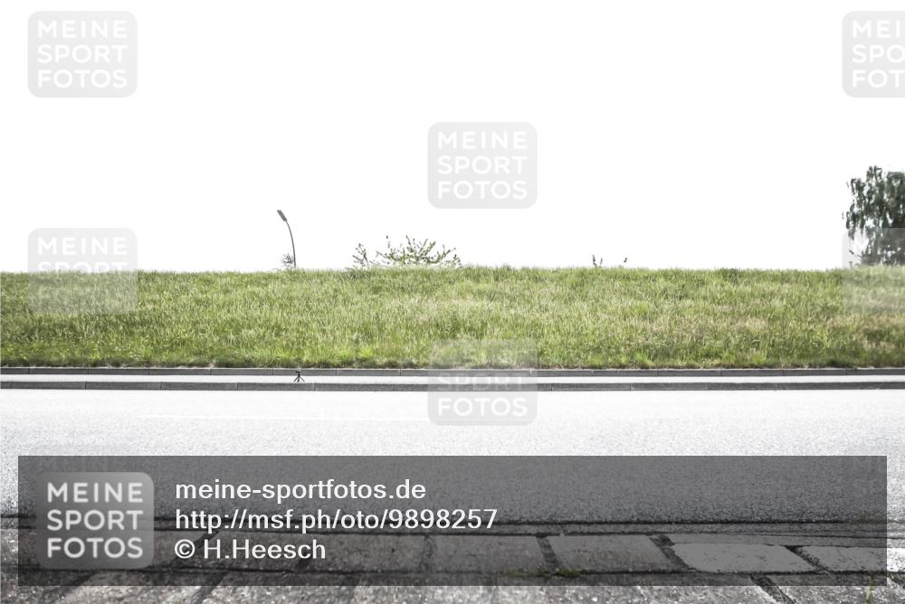 21.06.2026 - 29. Vierlanden-Triathlon H.Heesch http://msf.ph/oto/9898257 21.06.2026 11:09:11 Radfahren 233, 525, 612 meine-sportfotos.de