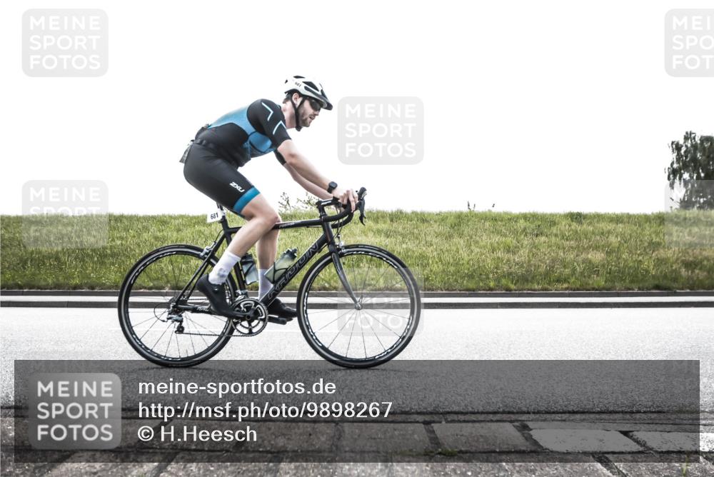 21.06.2026 - 29. Vierlanden-Triathlon H.Heesch http://msf.ph/oto/9898267 21.06.2026 11:09:20 Radfahren 157, 192, 612, 681 meine-sportfotos.de