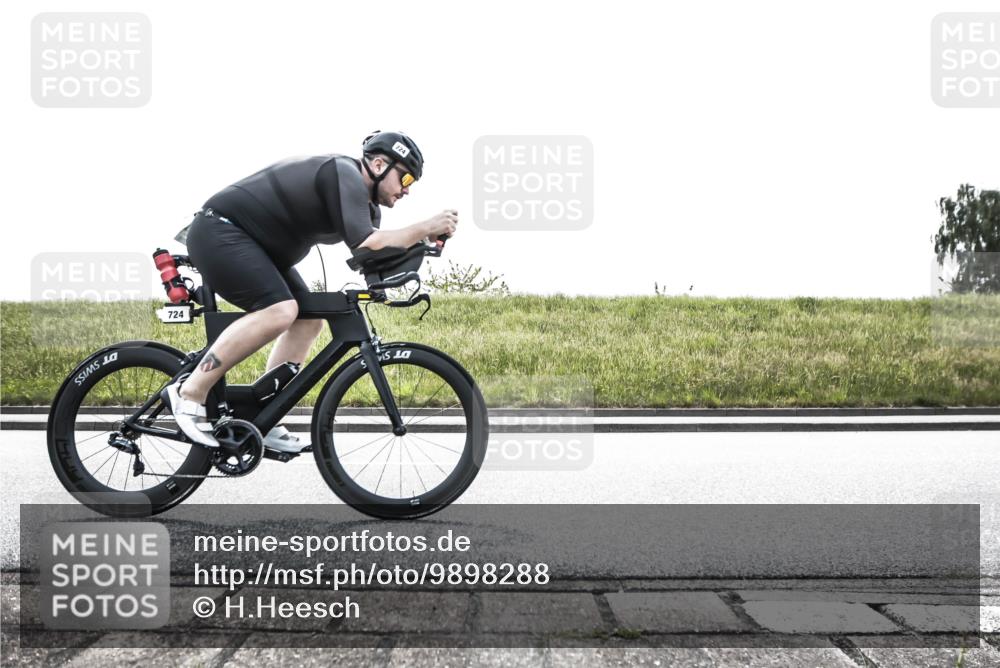 21.06.2026 - 29. Vierlanden-Triathlon H.Heesch http://msf.ph/oto/9898288 21.06.2026 11:09:50 Radfahren 247, 274, 724 meine-sportfotos.de