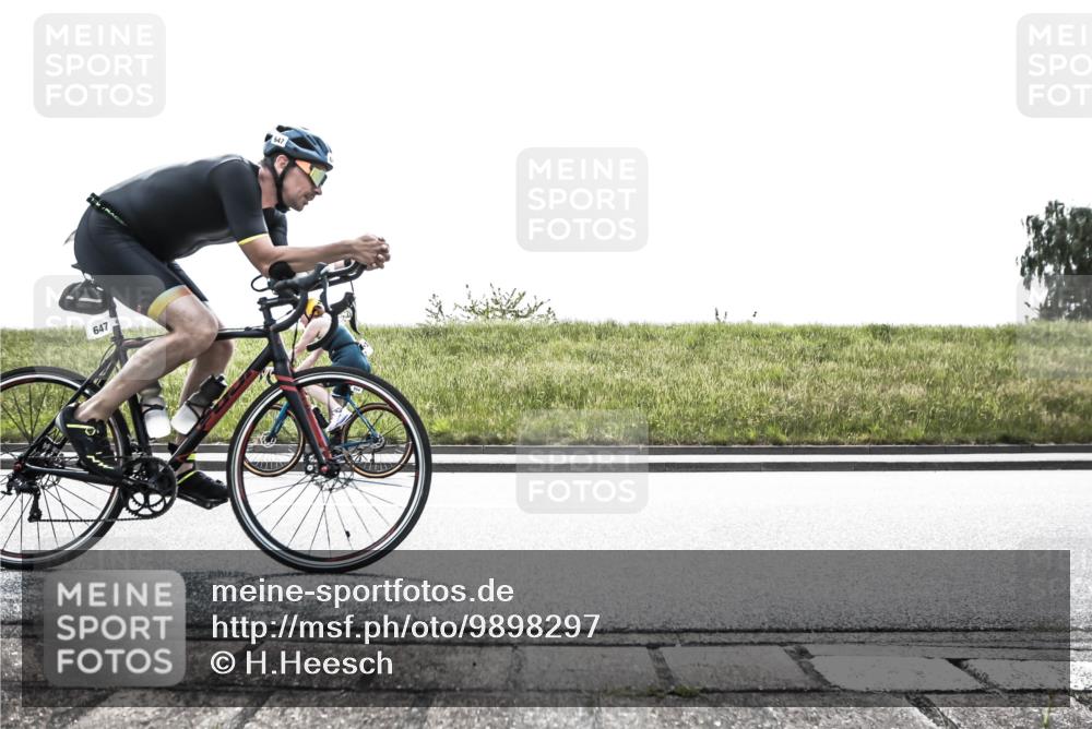 21.06.2026 - 29. Vierlanden-Triathlon H.Heesch http://msf.ph/oto/9898297 21.06.2026 11:10:14 Radfahren 147, 187, 498, 554, 589, 647, 728 meine-sportfotos.de