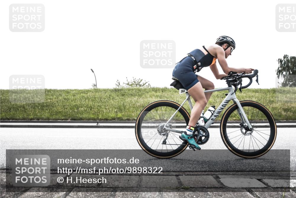 21.06.2026 - 29. Vierlanden-Triathlon H.Heesch http://msf.ph/oto/9898322 21.06.2026 11:10:37 Radfahren 20, 253, 630, 642, 671, 716, 746, 757 meine-sportfotos.de