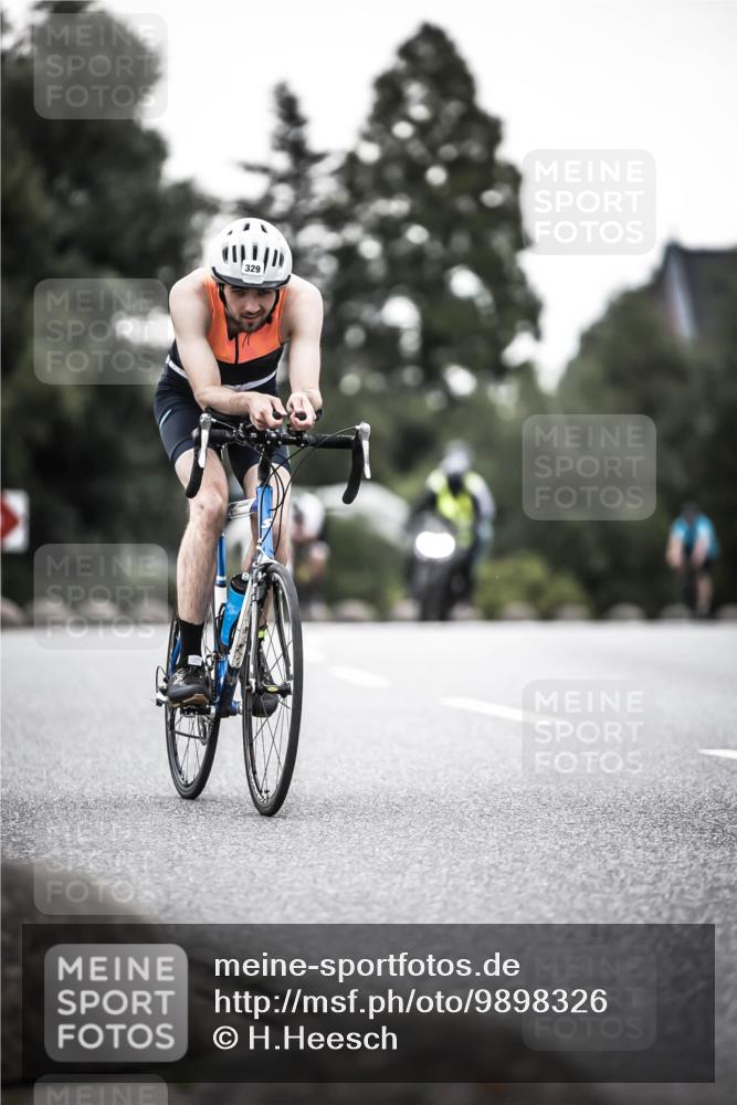21.06.2026 - 29. Vierlanden-Triathlon H.Heesch http://msf.ph/oto/9898326 21.06.2026 10:04:49 Radfahren 86, 174, 307, 329, 352, 365 meine-sportfotos.de