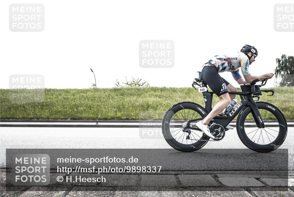 21.06.2026 - 29. Vierlanden-Triathlon H.Heesch http://msf.ph/oto/9898337 21.06.2026 11:10:43 Radfahren 253, 630, 642, 671, 693, 716, 746 meine-sportfotos.de