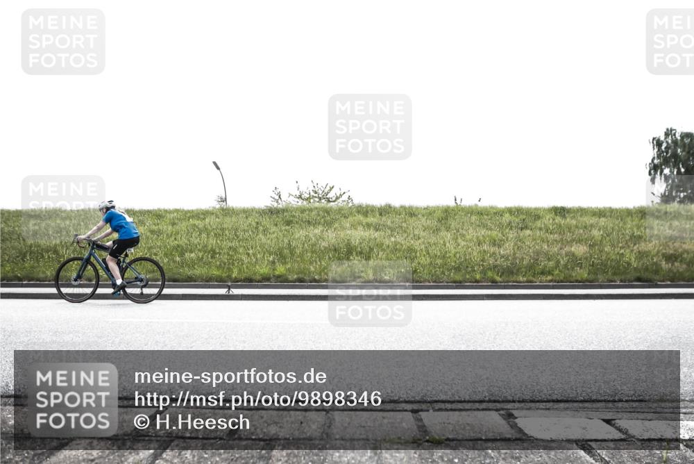 21.06.2026 - 29. Vierlanden-Triathlon H.Heesch http://msf.ph/oto/9898346 21.06.2026 11:10:57 Radfahren 287, 301, 617, 679 meine-sportfotos.de